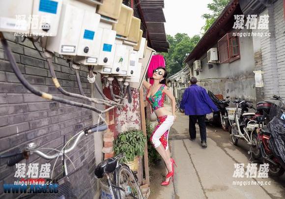 AISS爱丝(黄金版) - 这个滑板少女真真实实，索菲的美图让无圣光生活不再无趣。