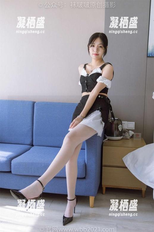 BoBoSocks袜啵啵 - 甜甜圈的踩脚裤：无圣光，也许图包里藏着她的‘小秘密’？