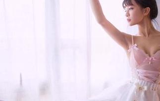 GIRLT果团网 - 当我看到何嘉颖的美腿，写真成了另一种语言