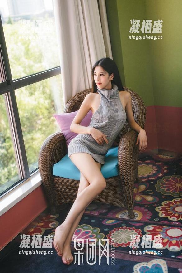GIRLT果团网 - 蜜桃Q妹儿最新白裙合集：二次元也受不了这种真实！