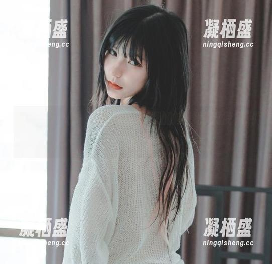 看Hizzy(히지)如何用写真加持她的天使福利，太绝了！