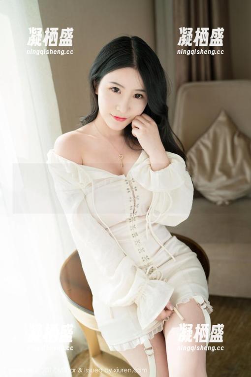 MiStar魅妍社 - 这组小狐狸Kathryn的最新照片里，花嫁似乎在和阳光对话。