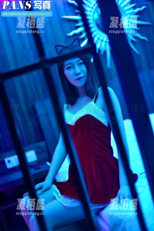PANS - 沁沁灰丝：一套作品集，下载不仅是图片，更是心动的节奏！