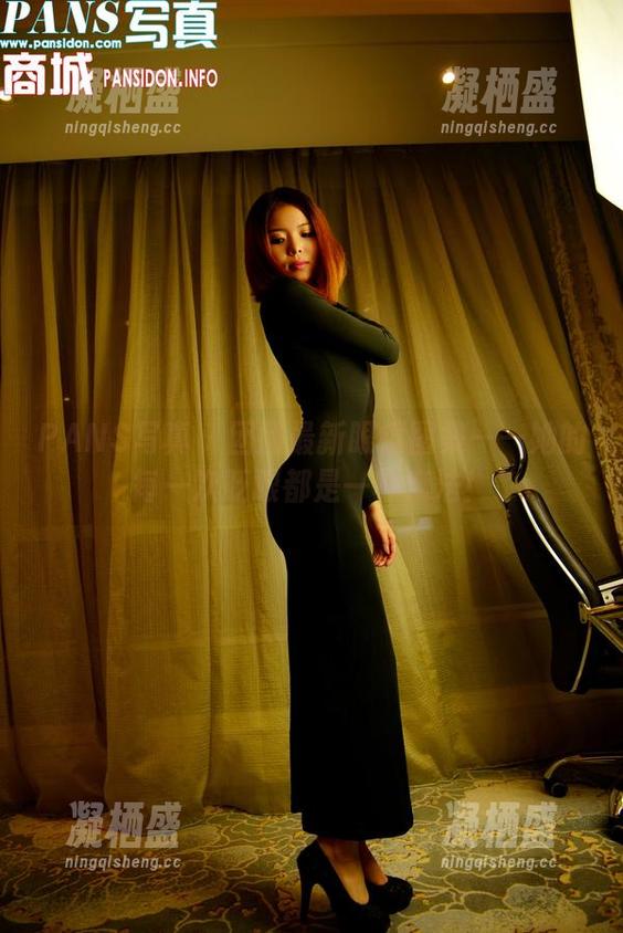 PANS写真 - 团团最新眼镜图集——她的每一次眨眼都是一种魔法！
