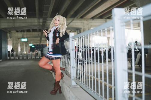 PuyPuyChan的全套写真中，BBSummer的每一帧都隐藏着故事。