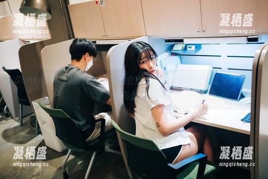 Sonson(손손)的YanoDate合集–Loozy图包让生活充满了调皮与幽默！