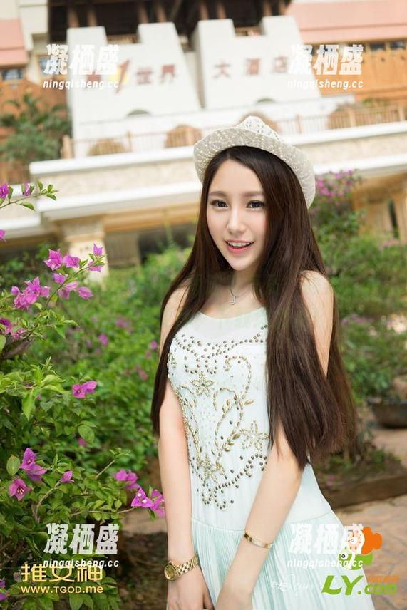 TGOD推女神-颜美汐 TGOD推女神 - 在海边秀气质,颜美汐的美图简直要炸,下载这感觉!