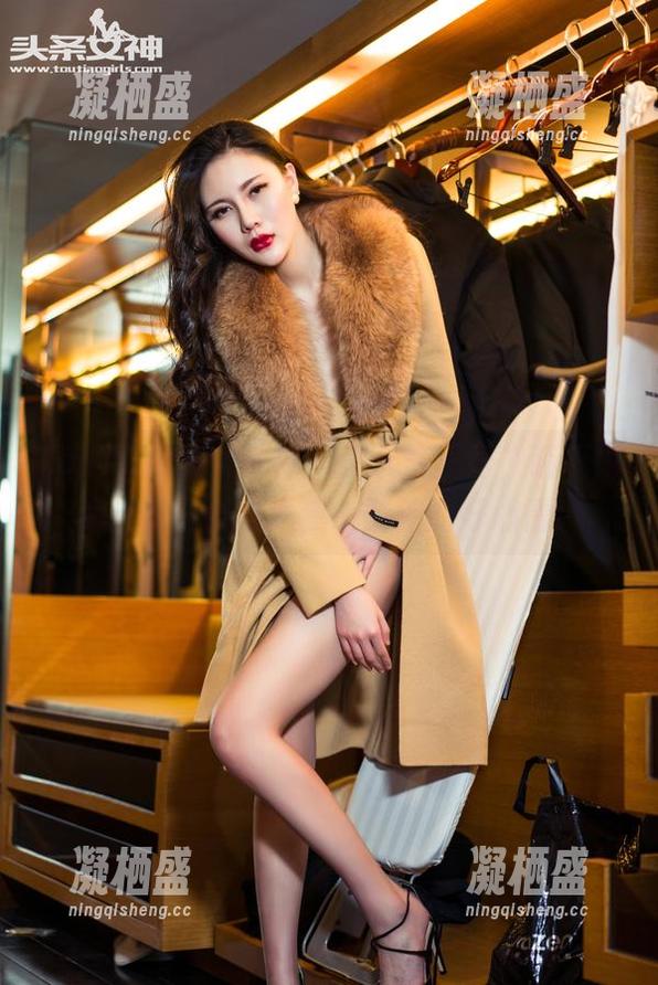 TouTiao头条女神 - 这天气正好，萌琪琪海边套图合集送我一整年的好心情！