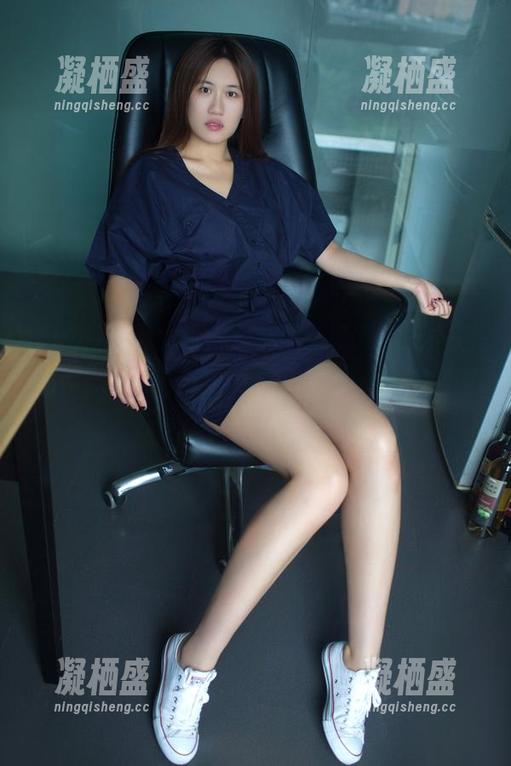 TuiGirl推女郎 - 原图直击心灵，王馨瑶的网袜写真，完美诠释了‘时尚’这俩字！
