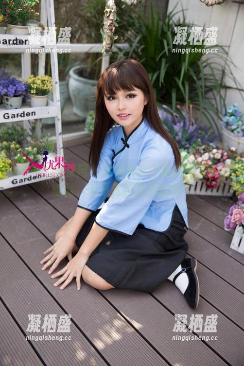 UGirls尤果网 - 乔依琳女王最新写真：是幽默，还是光芒四射的谜？