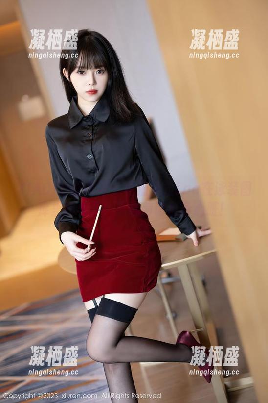 XIAOYU语画界 - 看潘朵拉Laa在泳装图库里的样子，下载前请自备心脏！