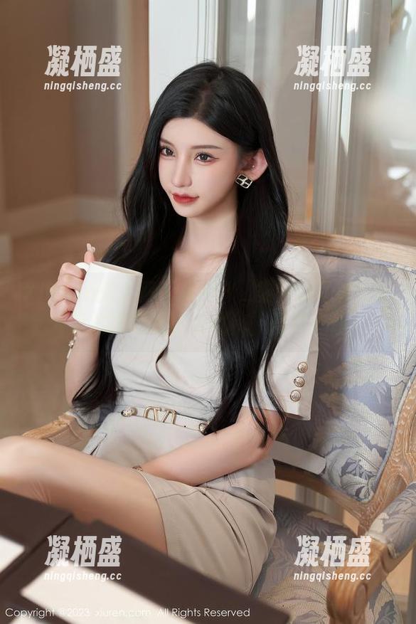 Xiuren秀人网 - BABY_柒定制写真：户外竟然能把我这么妆化，简直心动！