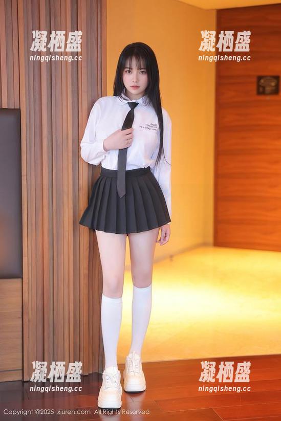 Xiuren秀人网 - 一探究竟：sophie余冰姐姐的私房合集里藏着什么？