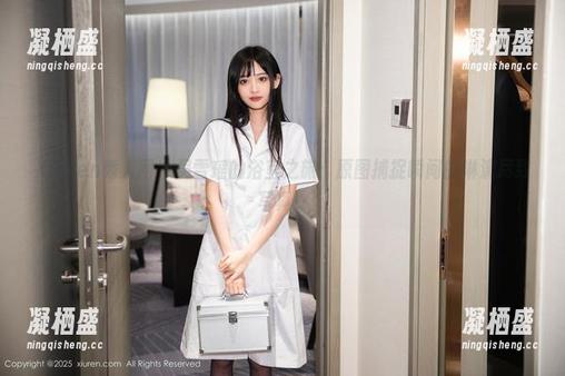 Xiuren秀人网 - 吴雪瑶的浴室之旅：原图捕捉瞬间的淋漓尽致写真！