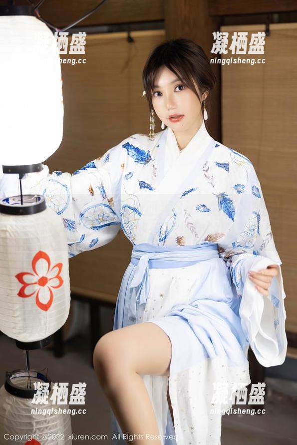 Xiuren秀人网 - 小狐狸Sica的旗袍美图：快来围观，她是如何撩拨你的眼球的！