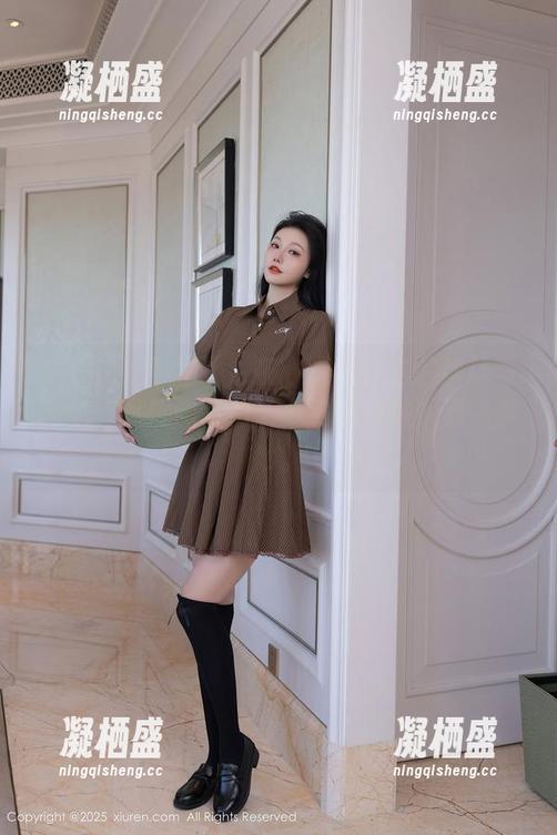 Xiuren秀人网-心妍小公主 Xiuren秀人网 - 在心妍小公主的丝袜写真中,我仿佛看到了心动的零件,莫名其妙。