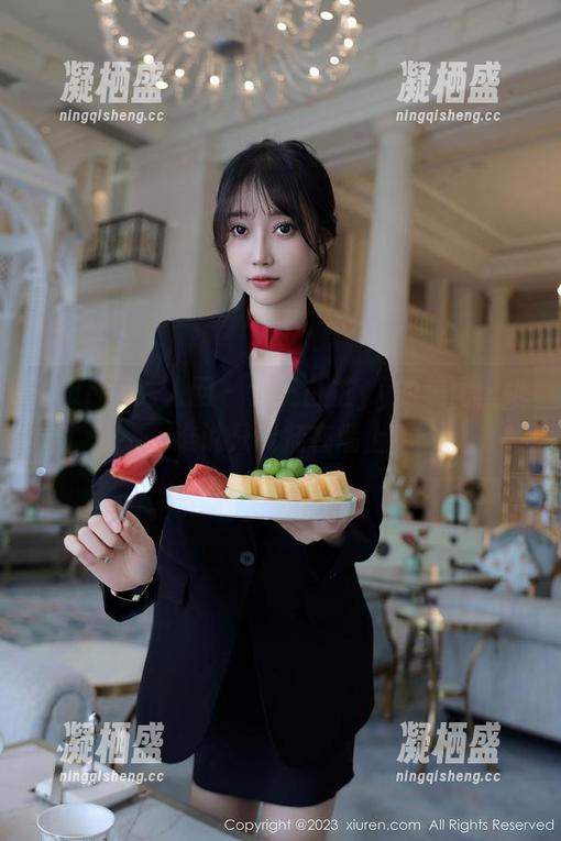 Xiuren秀人网 - 女王白芷yy的美图壁纸，谁说只能挂在墙上？