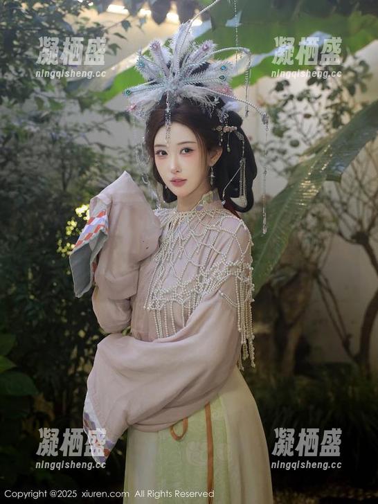 Xiuren秀人网 - 萝莉悠悠酱的超长腿分享，让我想起我那条被蚊子咬的腿，真是有天壤之别！