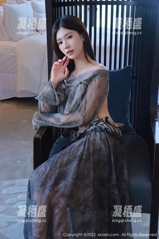 Xiuren秀人网-颜浅浅Cindy Xiuren秀人网 - 作品一览:颜浅浅Cindy的皮衣造型,有点张扬,但更迷人