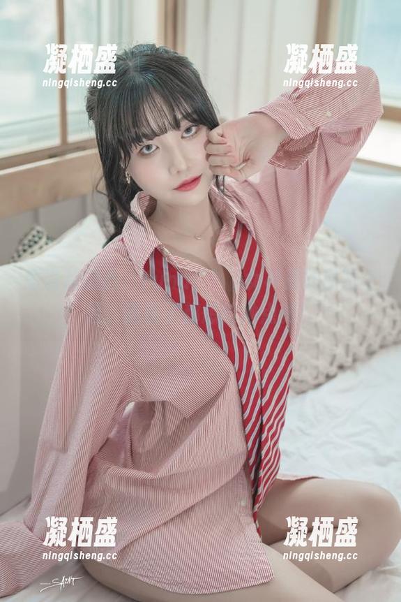 别说我偏心，Yuna(윤아)女神最新原图上线，连镜子都想给她点赞！