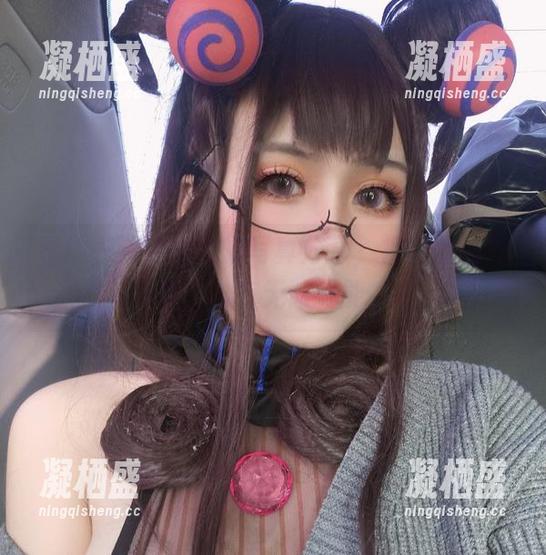 看！一笑芳香沁的写真分享，裸足的世界里，也有无限可能。