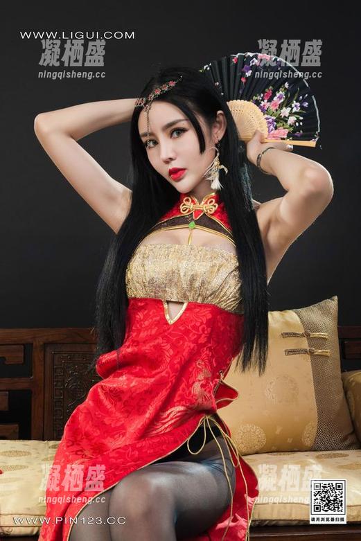 丽柜-小智贤 丽柜 - 不只是画面!小智贤女友写真集更新,心动瞬间全收录!