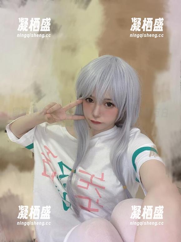 倦倦喵 图集精选:看看倦倦喵怎么驾驭吊带与白丝的‘微妙’