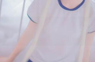 兔玩映画：套图中的病娇女友，谁敢上前问她心情？