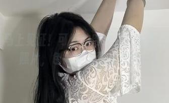 微密圈 - 马上见证！可爱的肉巴姐妹花高清黑丝半腿照片，色彩饱满到你想捏！