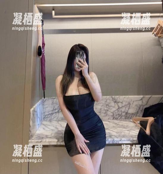 可馨juicy 微密圈 - 在可馨juicy的镂空瞬间里,寻觅图片合集后的每一抹柔情