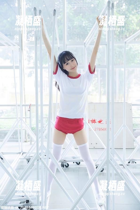 福利是啥？来看看喵糖映画猫儿女仆双马尾少女的图包，就知道了！