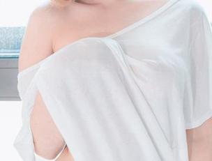 姜仁卿(강인경)女神写真集更新，竟然让我有点小心动，坏坏的感觉。