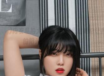 宋哈娜(송하나)内衣私拍大揭秘：图集里的她总让我想起午后的阳光，温暖又慵懒。