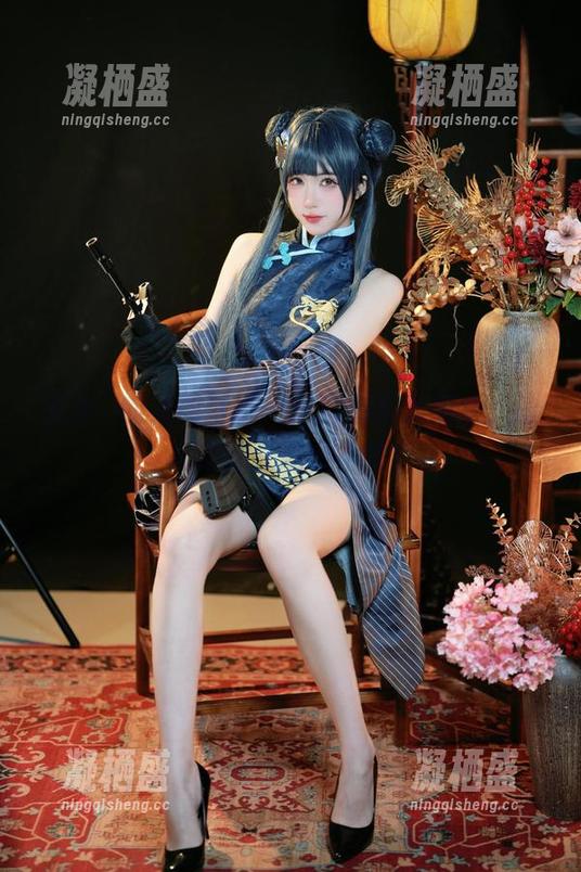 宫本桜的美图壁纸——森蚺同人组合，让人意外又忍俊不禁！