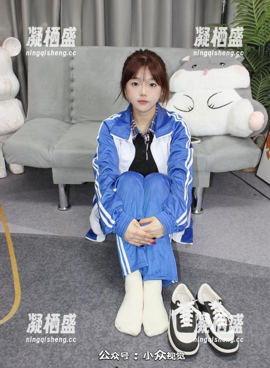 小众视觉 - 在敏儿的少女世界里：全集作品，感受那些娇嫩的光影