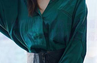 尤蜜荟 - 您的蛋蛋邀请你一起观看比基尼女偶的原图，巧妙构图就在指尖