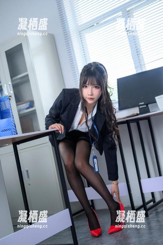 短裤资源大放送！抱走莫子aa带你领略不一样的夏日风情！