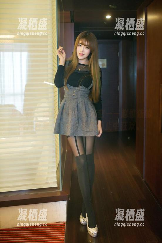 推女郎 - 婚纱背后的小秘密——赵惟依的照片合集，万千瞬间在静止中狂欢。
