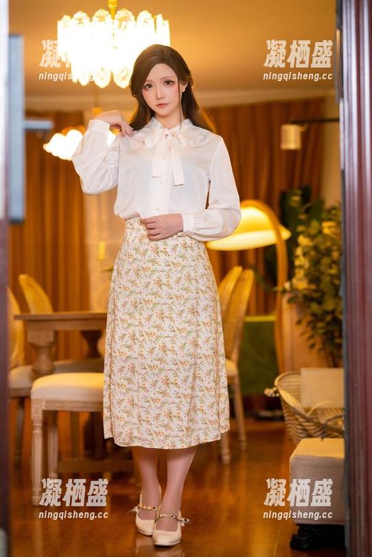 星之迟迟夏日图包：在阳光下打光，谁说只有鱼能在水里游？