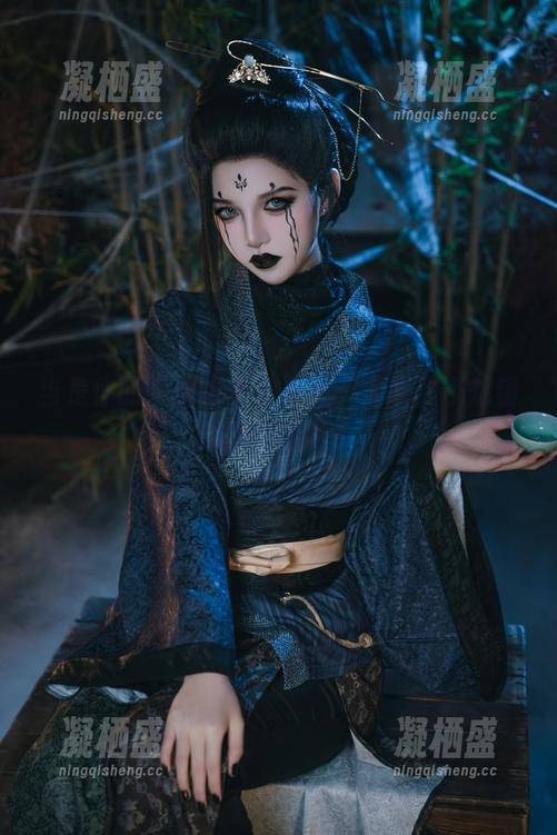 当是你的阿薰呀穿上礼服，你绝对不想错过这张图片！