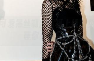 柒柒不可爱黑丝制服超模上线！免费套图等你来欣赏！