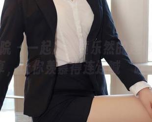 模范学院 - 一起欣赏黄乐然的连体衣图集分享，让你羡慕得连连喊‘哇’！