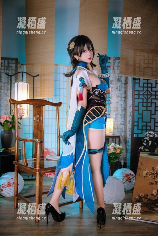 豹纹与自由：樱井小莜全套图集带你探索未知的热情！