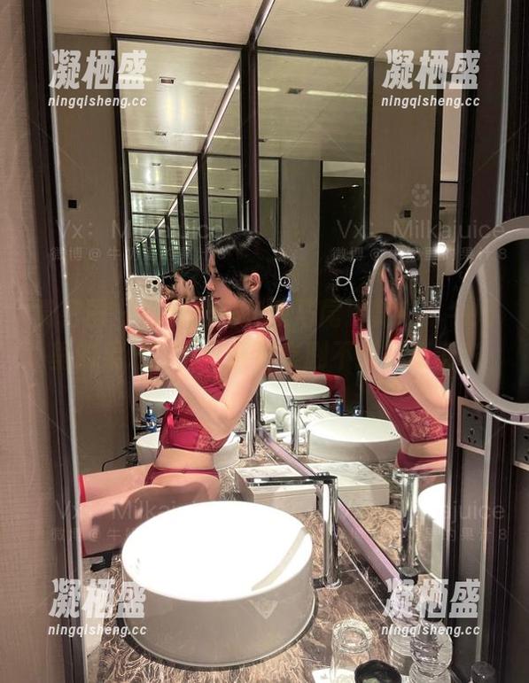 微密圈 - 最新作品：双马尾飞舞在“牛奶里的果汁”下，谁说喜剧不能有颜值？