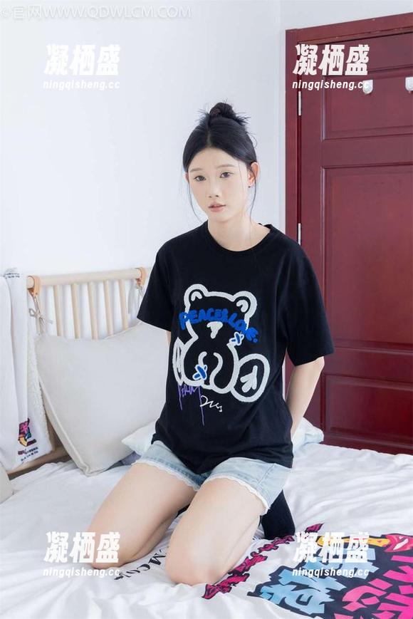 物恋传媒 - 全套写真里的红裙幻想，嘉木带你飞一会儿？
