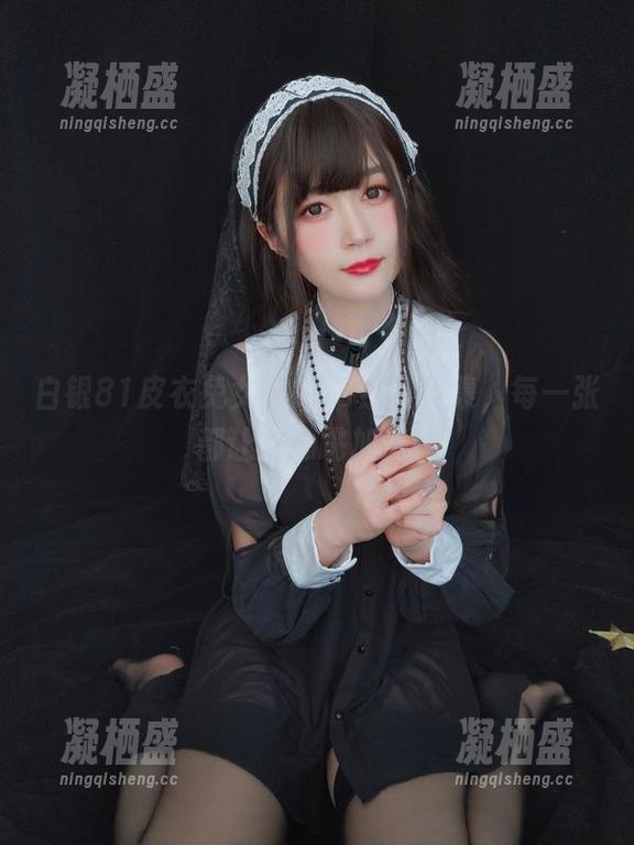 白银81皮衣兔女郎COS系列合集，每一张都让人心跳加速！