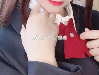 神探火狸狸，和她的制服一起融入这个精彩的图片资源库！
