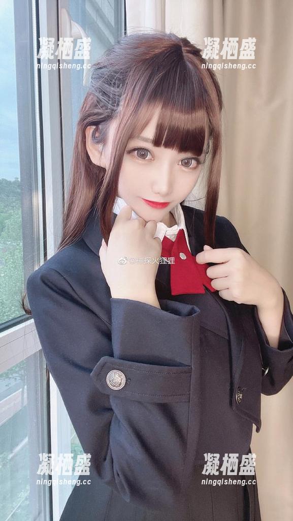 神探火狸狸，和她的制服一起融入这个精彩的图片资源库！