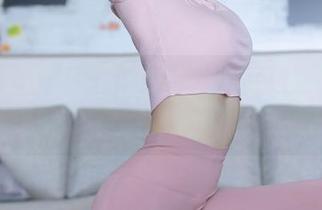 秀人网 - 牛仔裤pluse宝小野猫：在线美图化身街拍女神