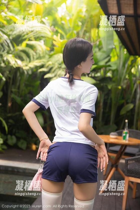 秀人网-sibyl是女巫 秀人网 - Sibyl的灰丝美图,挑逗你的视觉神经!